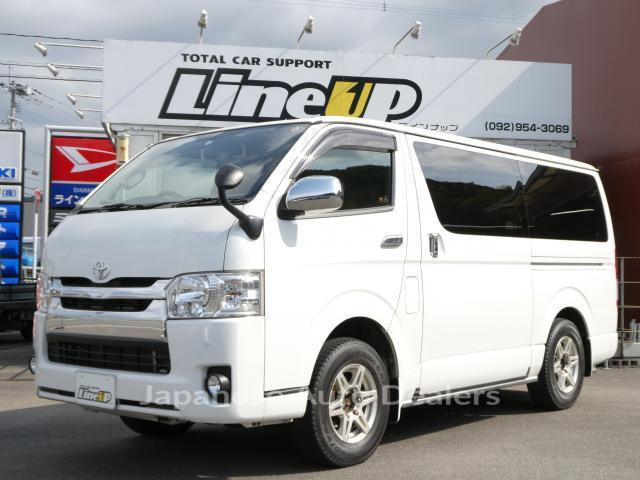 TOYOTA HIACE VAN