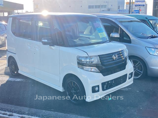 HONDA N-BOX CUSTOM