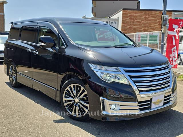 NISSAN ELGRAND