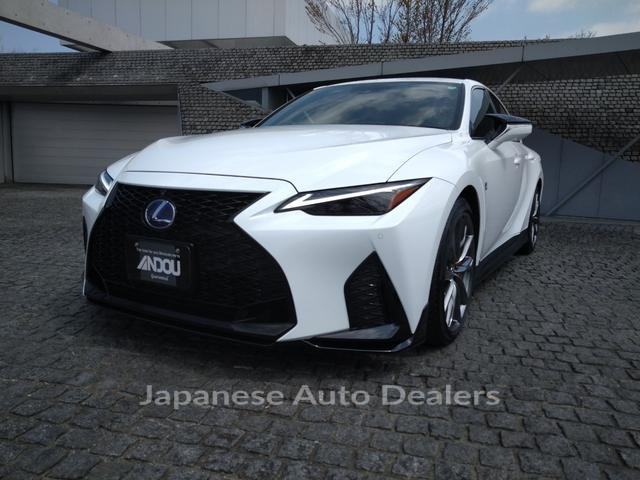 LEXUS IS