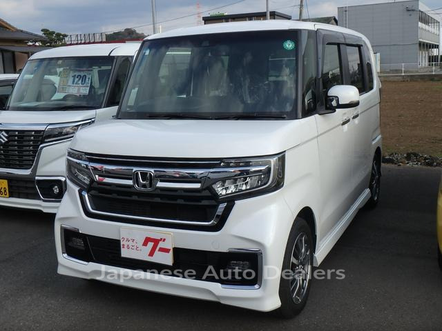 HONDA N-BOX CUSTOM