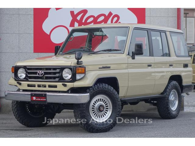 TOYOTA LAND CRUISER 70