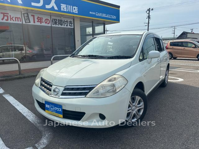 NISSAN TIIDA