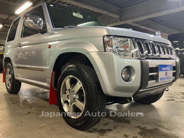 MITSUBISHI PAJERO MINI