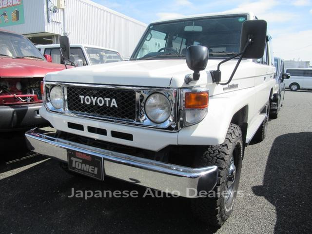 TOYOTA LAND CRUISER 70