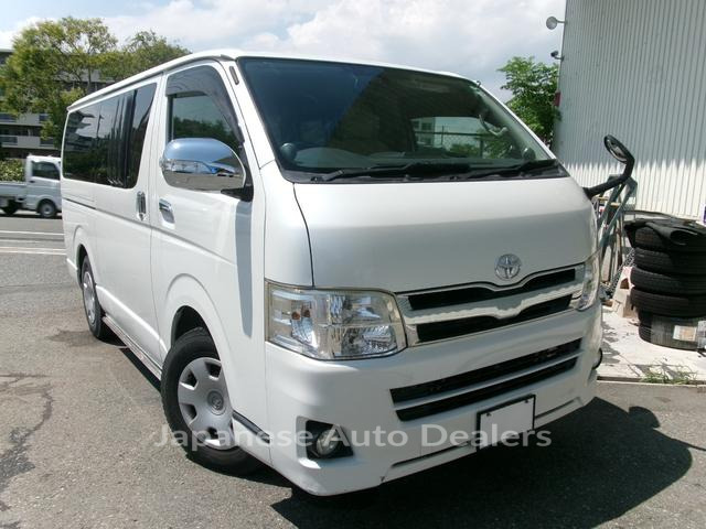 TOYOTA HIACE VAN