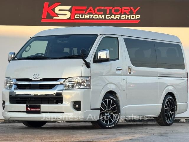 TOYOTA HIACE WAGON