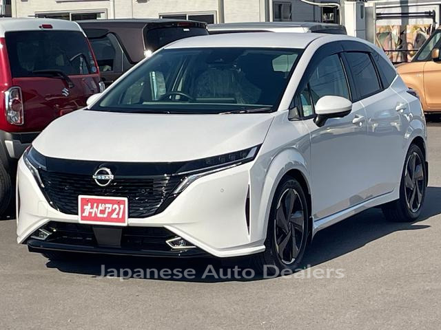 NISSAN AURA