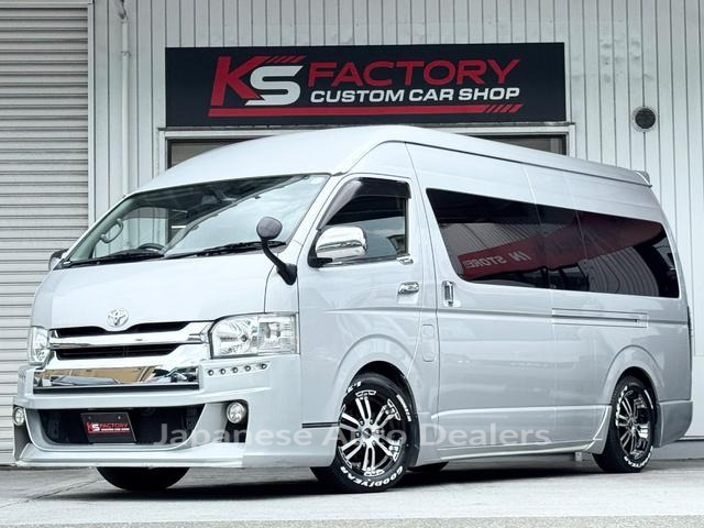 TOYOTA HIACE WAGON