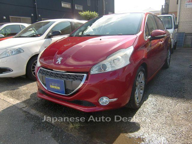 PEUGEOT 208