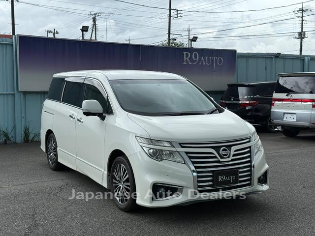 NISSAN ELGRAND