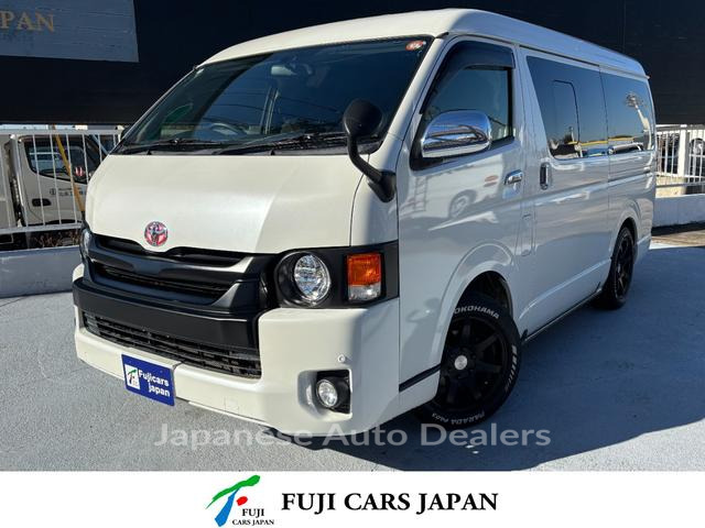 TOYOTA HIACE VAN