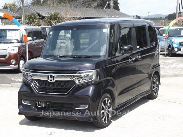 HONDA N-BOX CUSTOM