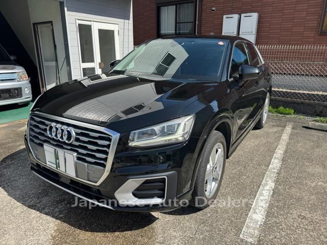 AUDI Q2