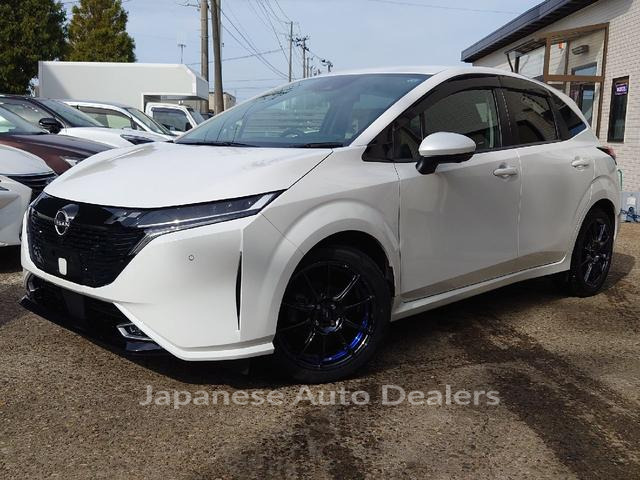 NISSAN AURA