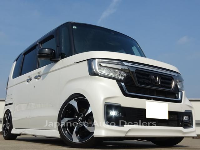 HONDA N-BOX CUSTOM