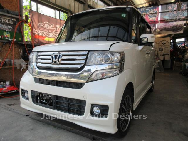 HONDA N-BOX CUSTOM