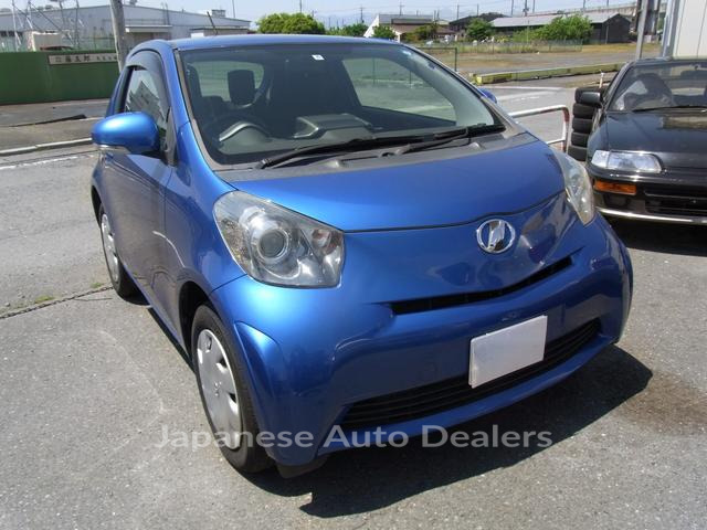 TOYOTA IQ