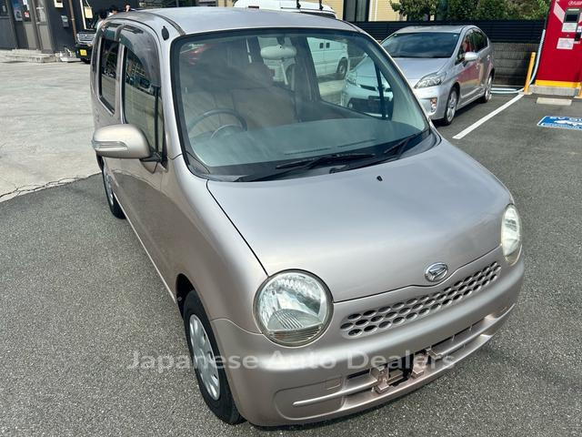 DAIHATSU MOVE LATTE