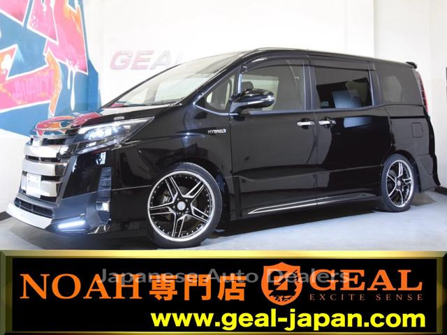 TOYOTA NOAH