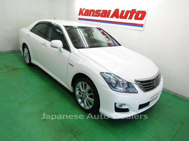 TOYOTA CROWN HYBRID