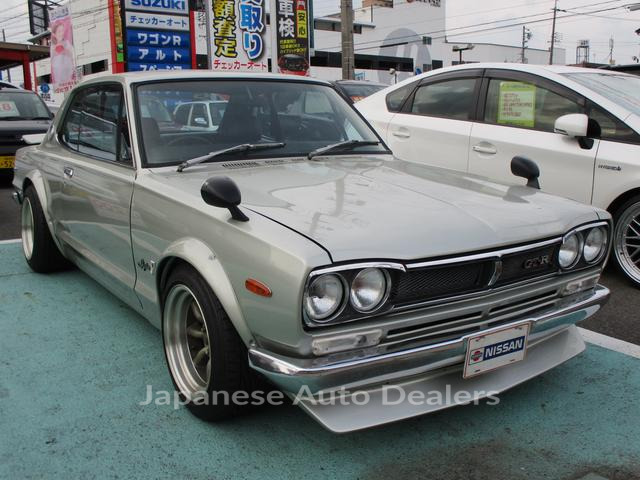 NISSAN SKYLINE
