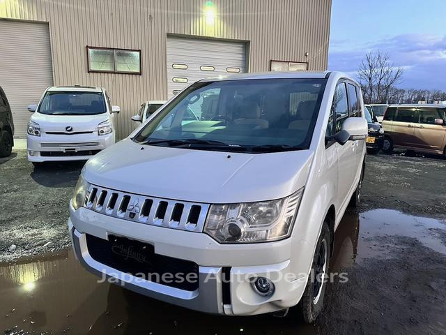MITSUBISHI DELICA D:5