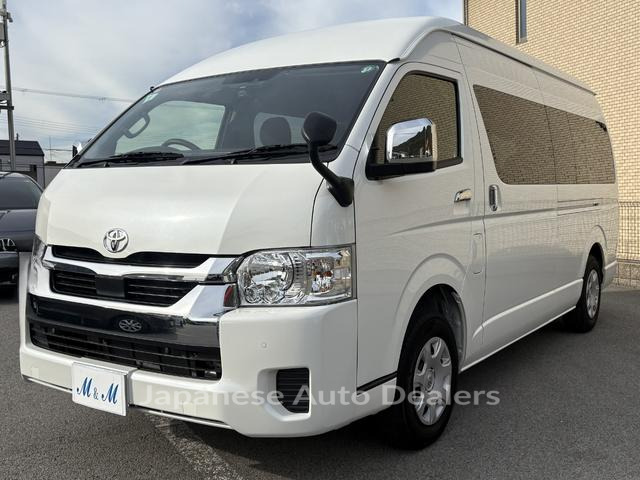TOYOTA HIACE WAGON