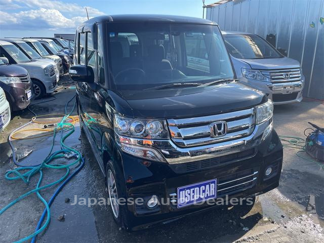 HONDA N-BOX PLUS CUSTOM