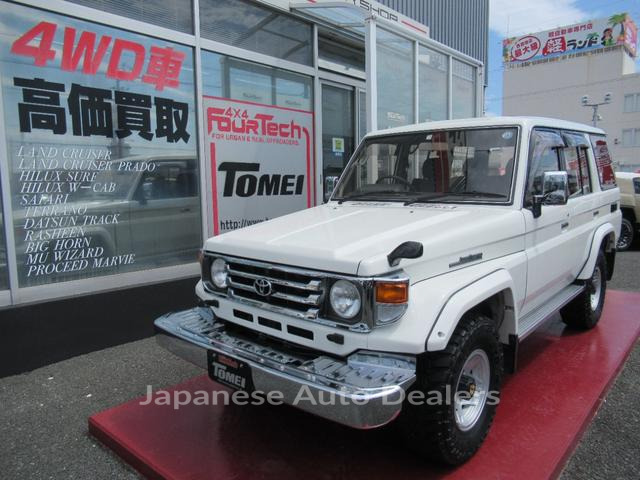 TOYOTA LAND CRUISER 70