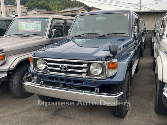 TOYOTA LAND CRUISER 70