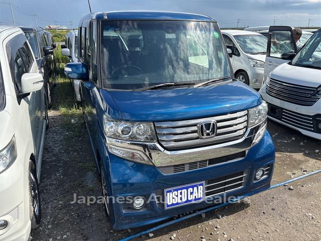 HONDA N-BOX CUSTOM