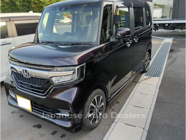 HONDA N-BOX CUSTOM