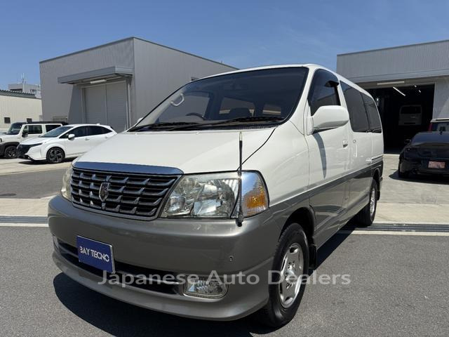 TOYOTA GRAND HIACE
