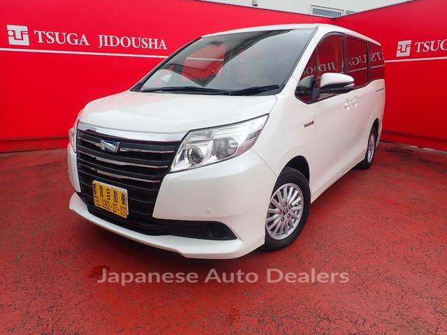 TOYOTA NOAH
