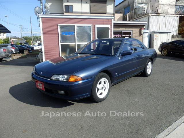 NISSAN SKYLINE