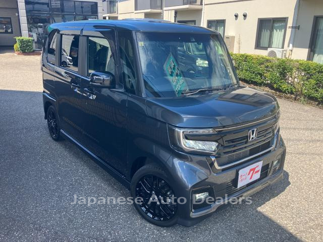 HONDA N-BOX CUSTOM