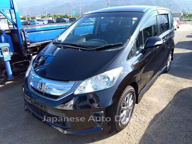 HONDA FREED HYBRID