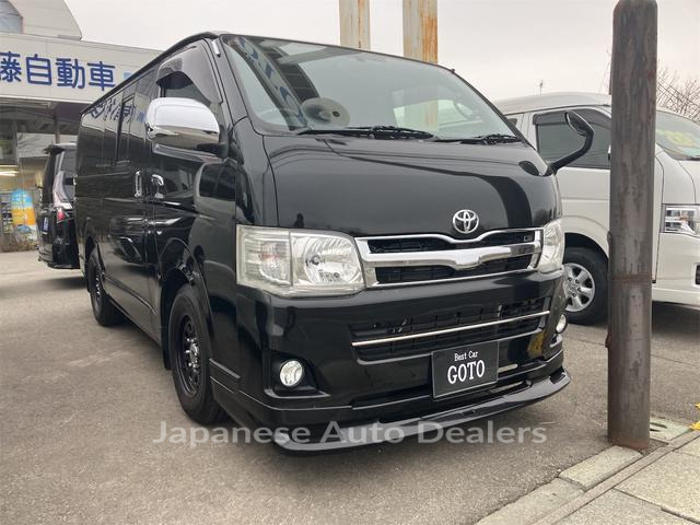 TOYOTA HIACE VAN