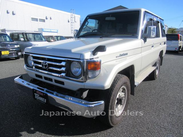TOYOTA LAND CRUISER 70