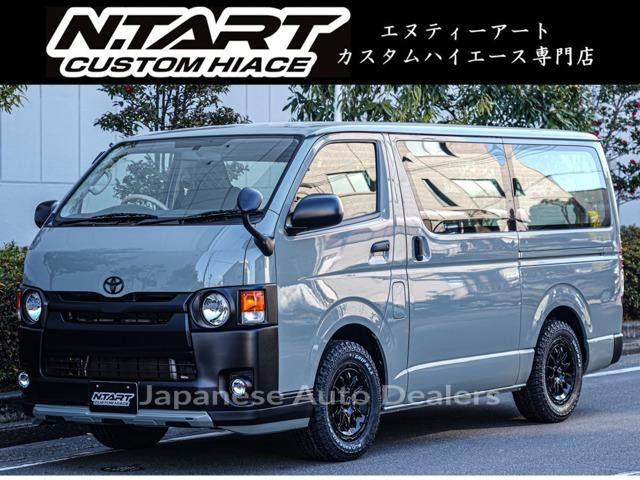 TOYOTA HIACE VAN