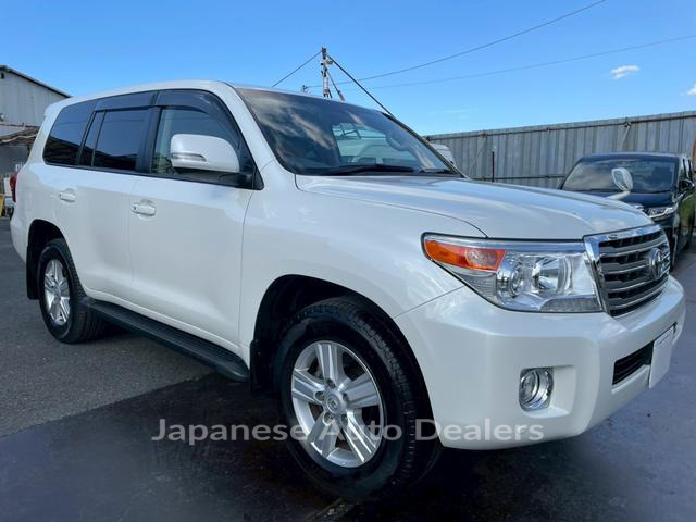 TOYOTA LAND CRUISER