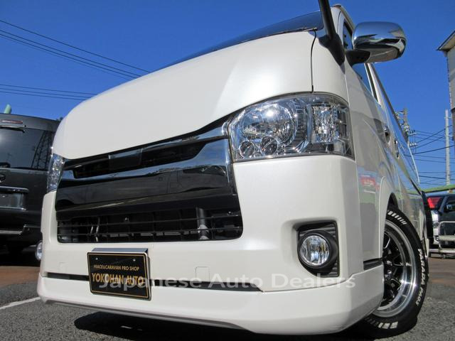 TOYOTA HIACE VAN