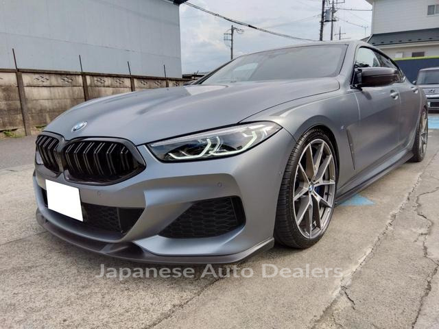 BMW 8 SERIES