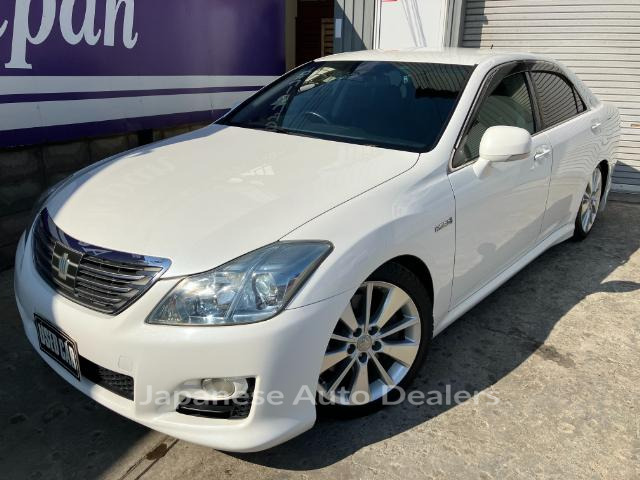 TOYOTA CROWN HYBRID