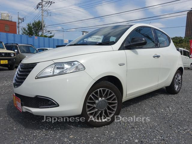CHRYSLER CHRYSLER YPSILON