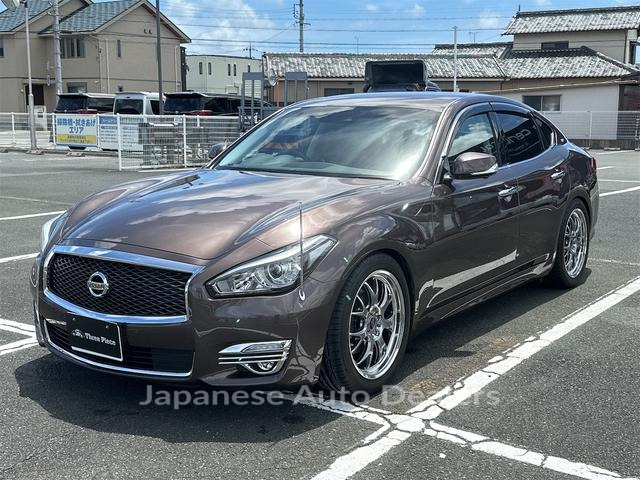 NISSAN FUGA