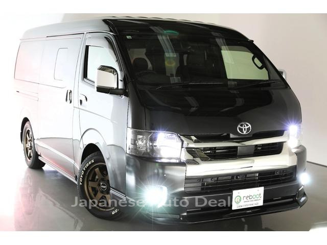 TOYOTA HIACE VAN
