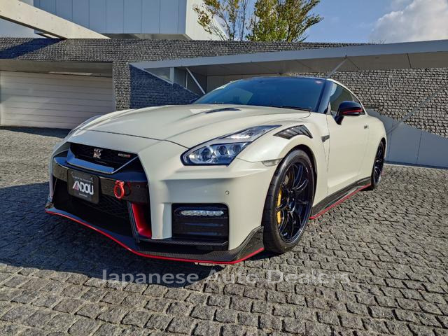 NISSAN GT-R