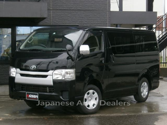 TOYOTA HIACE VAN